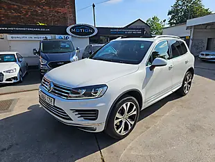 Used 2015 Volkswagen Touareg R-Line White - Interior and Exterior details 7