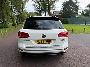 Used 2015 Volkswagen Touareg R-Line White - Interior and Exterior details 5