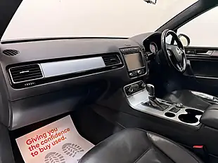 Used 2015 Volkswagen Touareg R-Line White - Interior and Exterior details 15