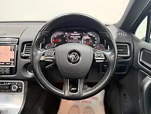 Used 2015 Volkswagen Touareg R-Line White - Interior and Exterior details 17