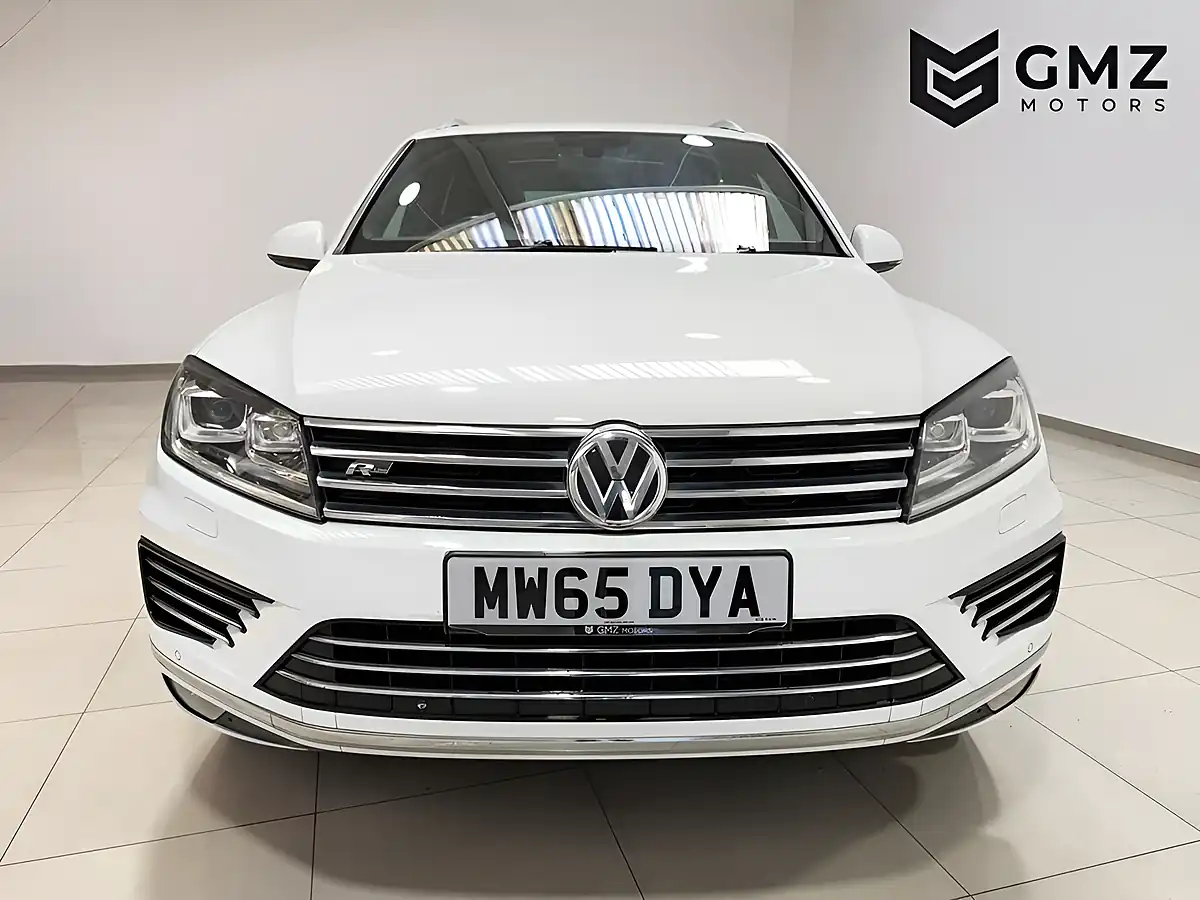 Used 2015 Volkswagen Touareg R-Line White - Interior and Exterior details 2