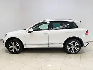 Used 2015 Volkswagen Touareg R-Line White - Interior and Exterior details 6