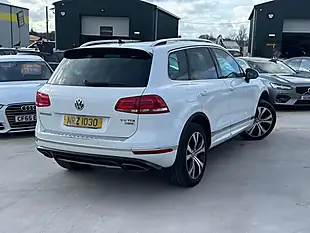 Used 2015 Volkswagen Touareg R-Line White - Interior and Exterior details 12