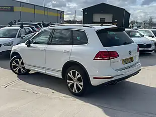 Used 2015 Volkswagen Touareg R-Line White - Interior and Exterior details 7