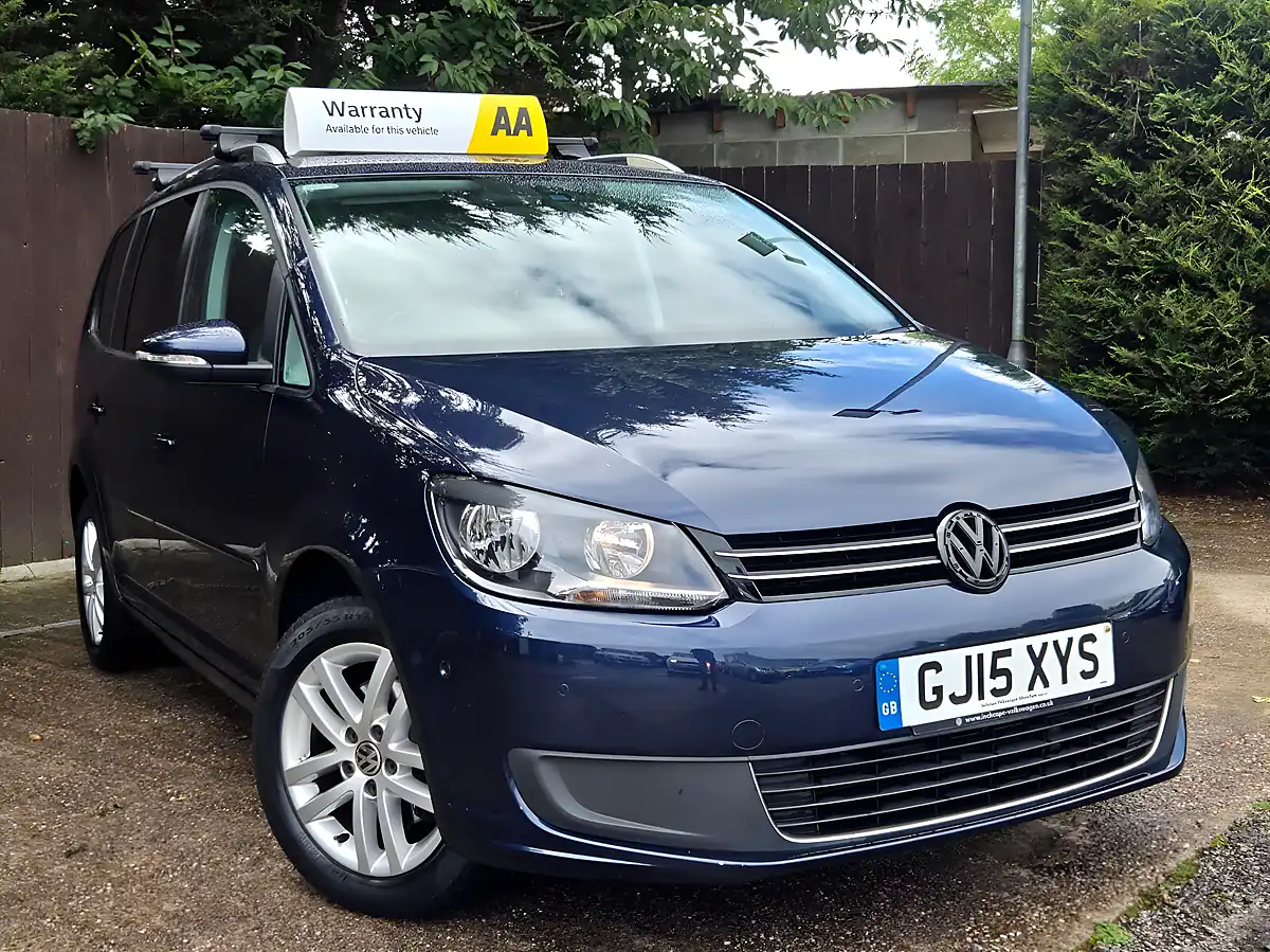 Used 2015 Volkswagen Touran Se Blue - Front View