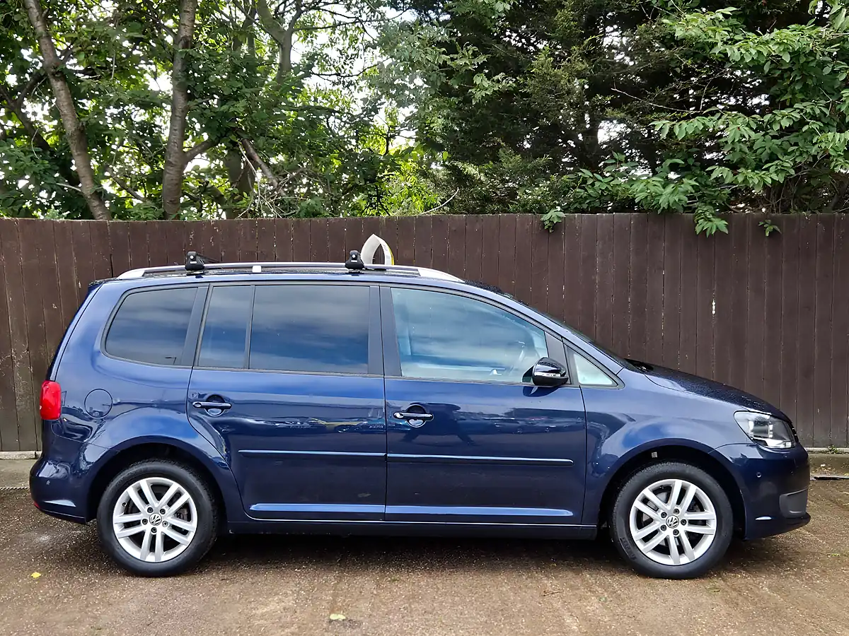 Used 2015 Volkswagen Touran Se Blue - Interior and Exterior details 7