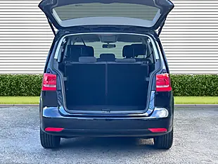 Used 2015 Volkswagen Touran Se Deep Black - Interior and Exterior details 11