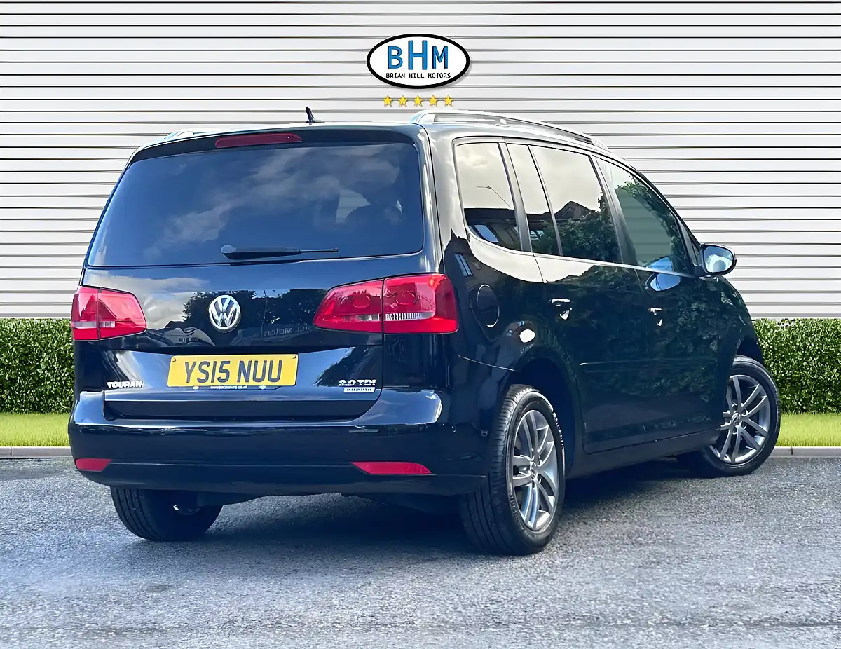 Used 2015 Volkswagen Touran Se Deep Black - Interior and Exterior details 17