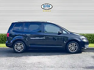 Used 2015 Volkswagen Touran Se Deep Black - Interior and Exterior details 2