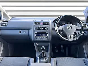 Used 2015 Volkswagen Touran Se Deep Black - Interior and Exterior details 6