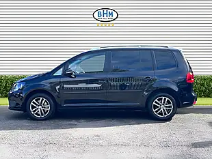 Used 2015 Volkswagen Touran Se Deep Black - Interior and Exterior details 7