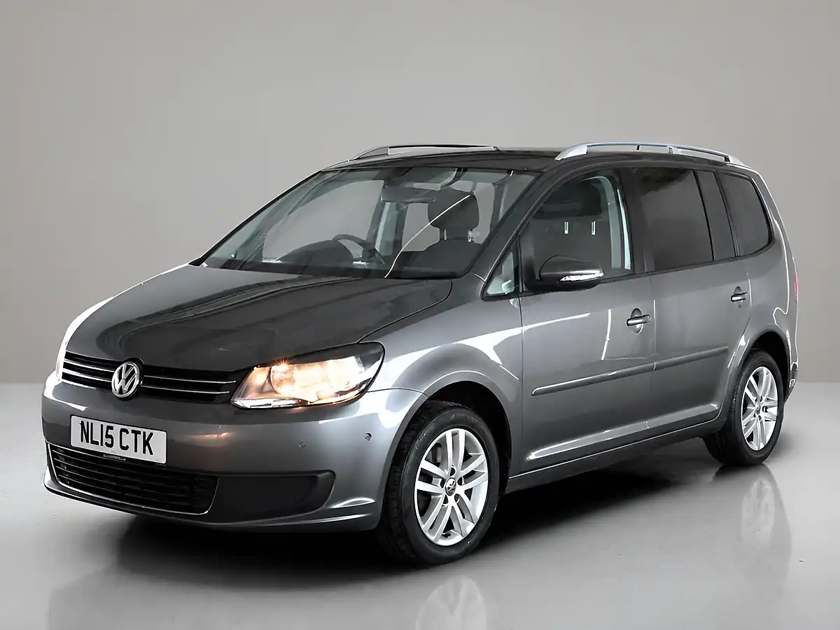 Used 2015 Volkswagen Touran Se Edition Grey - Interior and Exterior details 3