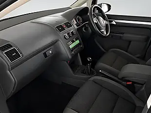 Used 2015 Volkswagen Touran Se Edition Grey - Interior and Exterior details 6