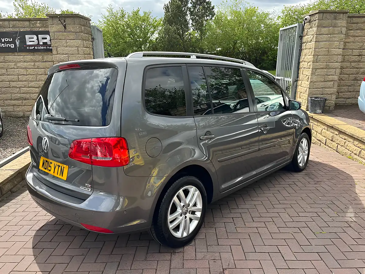 Used 2015 Volkswagen Touran Se Grey - Interior and Exterior details 10