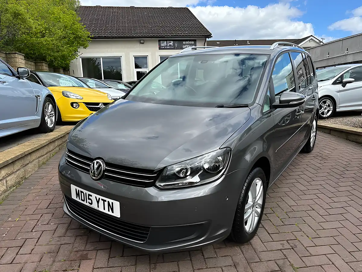 Used 2015 Volkswagen Touran Se Grey - Interior and Exterior details 4