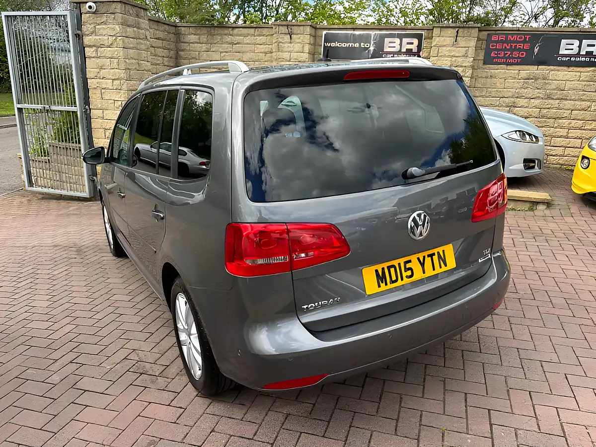Used 2015 Volkswagen Touran Se Grey - Interior and Exterior details 7