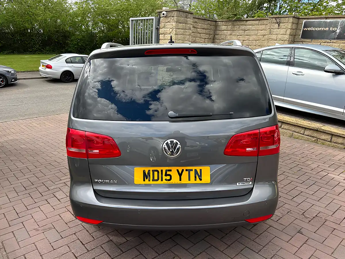 Used 2015 Volkswagen Touran Se Grey - Interior and Exterior details 8