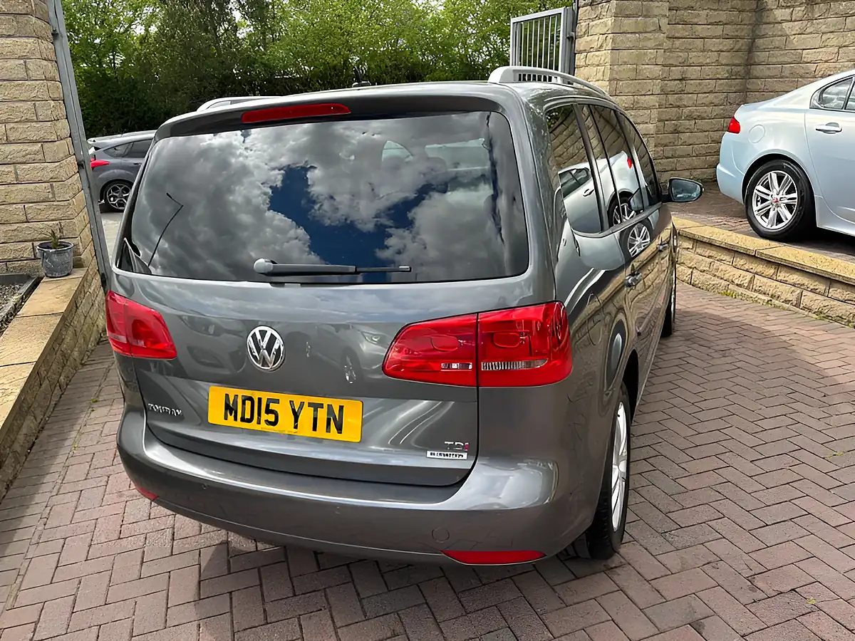 Used 2015 Volkswagen Touran Se Grey - Interior and Exterior details 9