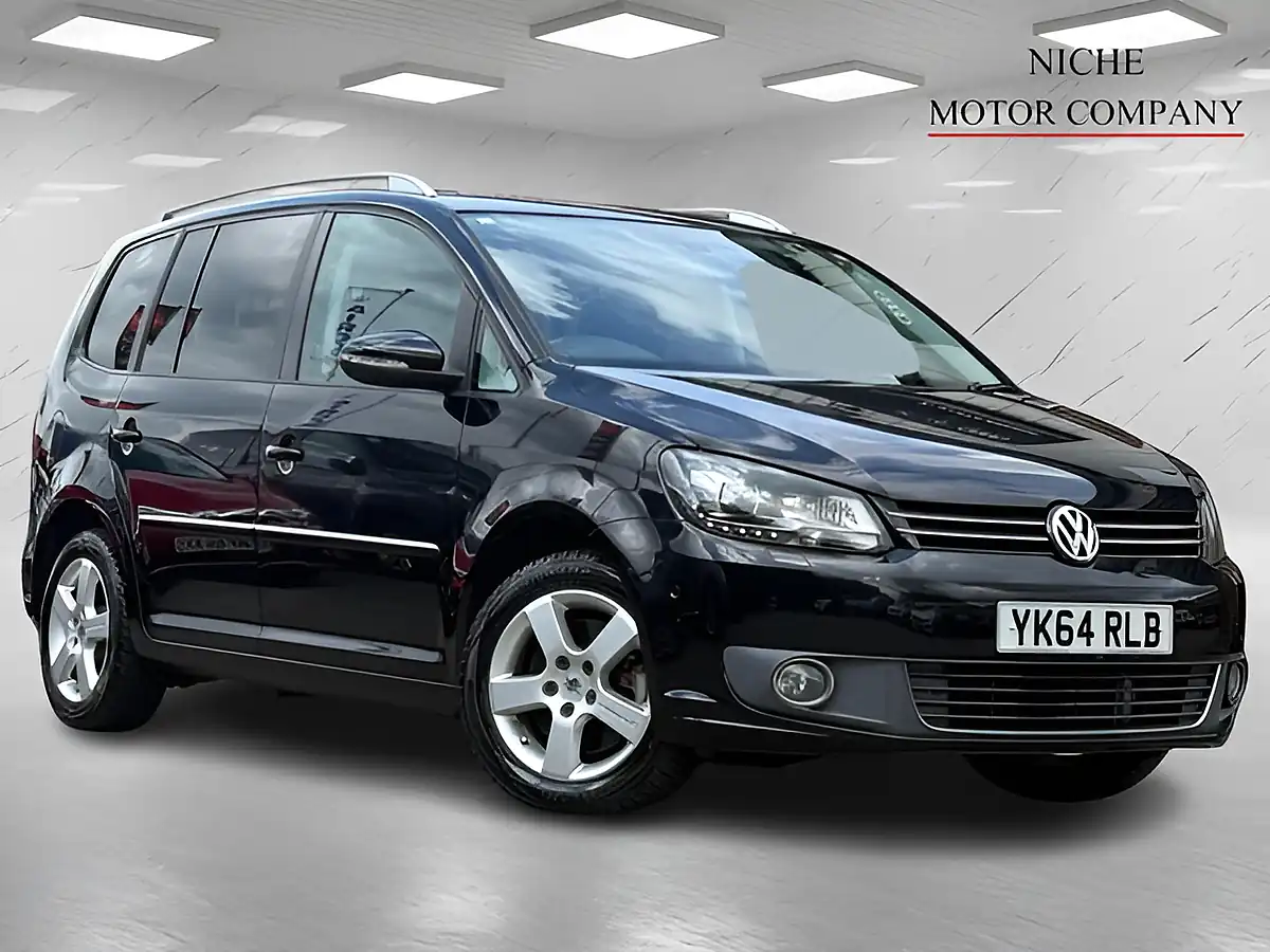 Used 2015 Volkswagen Touran Se - Front View