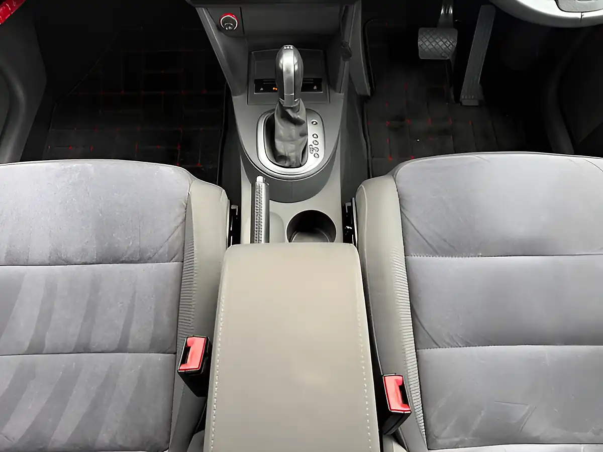 Used 2015 Volkswagen Touran Se - Interior and Exterior details 17