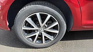 Used 2015 Volkswagen Touran Se Red - Interior and Exterior details 11