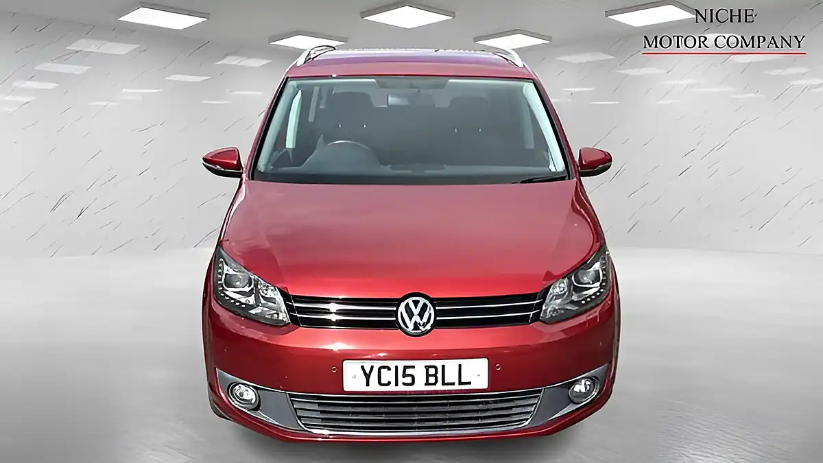 Used 2015 Volkswagen Touran Se Red - Interior and Exterior details 5