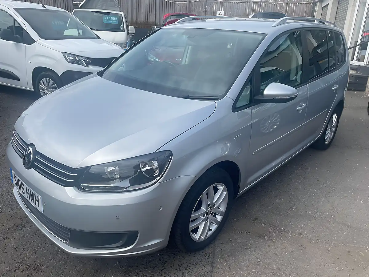Used 2015 Volkswagen Touran Se Silver - Interior and Exterior details 8