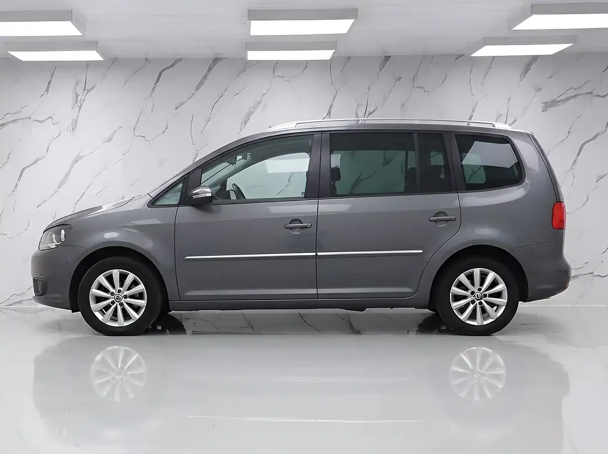 Used 2015 Volkswagen Touran Sport Grey - Interior and Exterior details 6