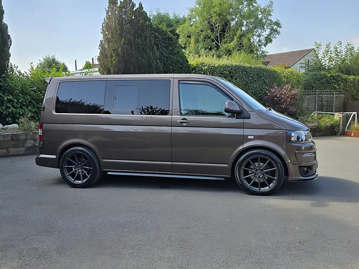 Used 2015 Volkswagen Transporter Highline Brown - Interior and Exterior details 10