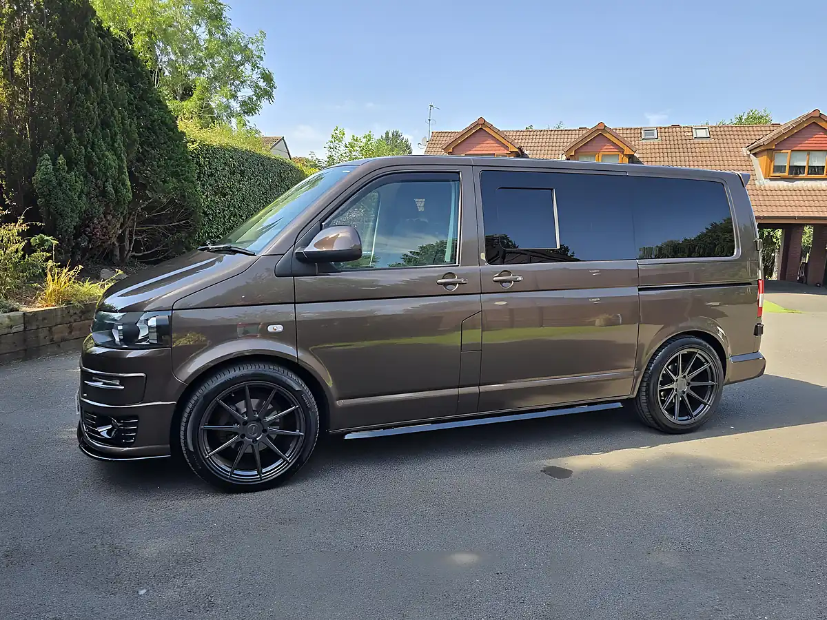 Used 2015 Volkswagen Transporter Highline Brown - Interior and Exterior details 13