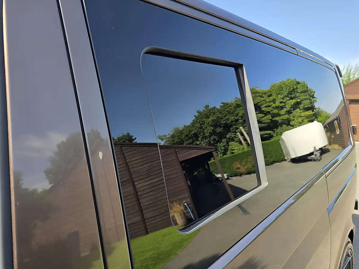 Used 2015 Volkswagen Transporter Highline Brown - Interior and Exterior details 15