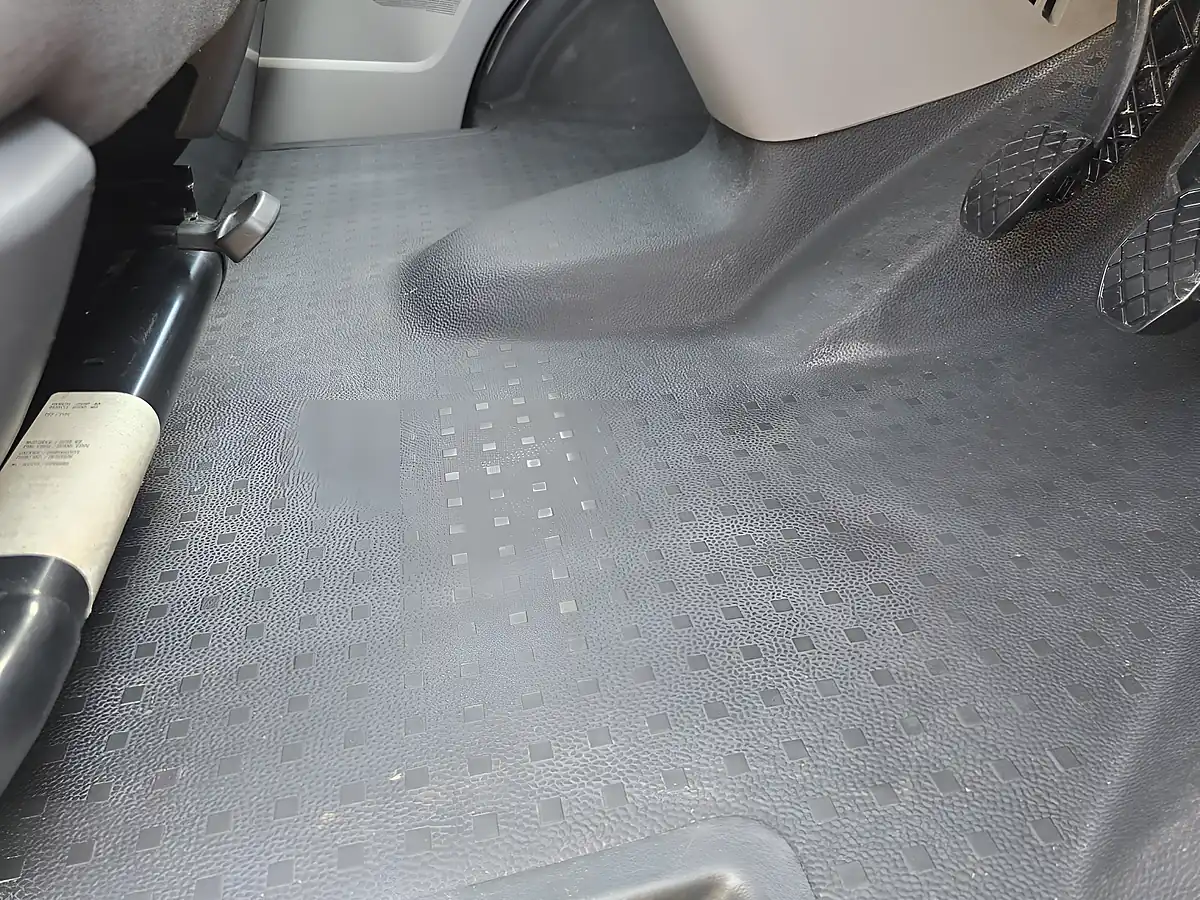 Used 2015 Volkswagen Transporter Highline Brown - Interior and Exterior details 16