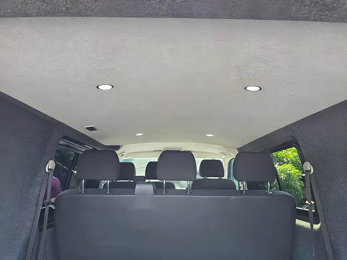 Used 2015 Volkswagen Transporter Highline Brown - Interior and Exterior details 17