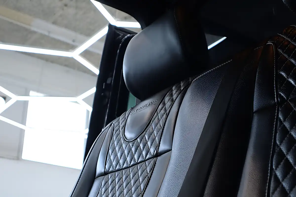Used 2015 Volkswagen Transporter Sportline Black - Interior and Exterior details 14