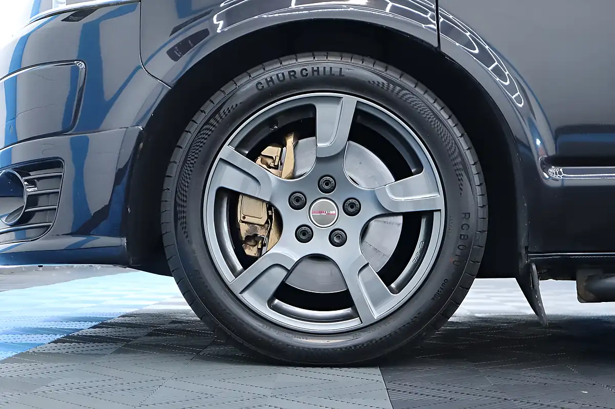Used 2015 Volkswagen Transporter Sportline Black - Interior and Exterior details 20