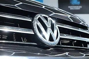Used 2015 Volkswagen Transporter Sportline Black - Interior and Exterior details 5