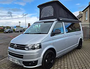 Used 2015 Volkswagen Transporter Sportline T32 Silver - Interior and Exterior details 4