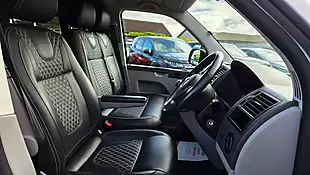 Used 2015 Volkswagen Transporter Sportline T32 Silver - Interior and Exterior details 8