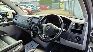 Used 2015 Volkswagen Transporter Sportline T32 Silver - Interior and Exterior details 9