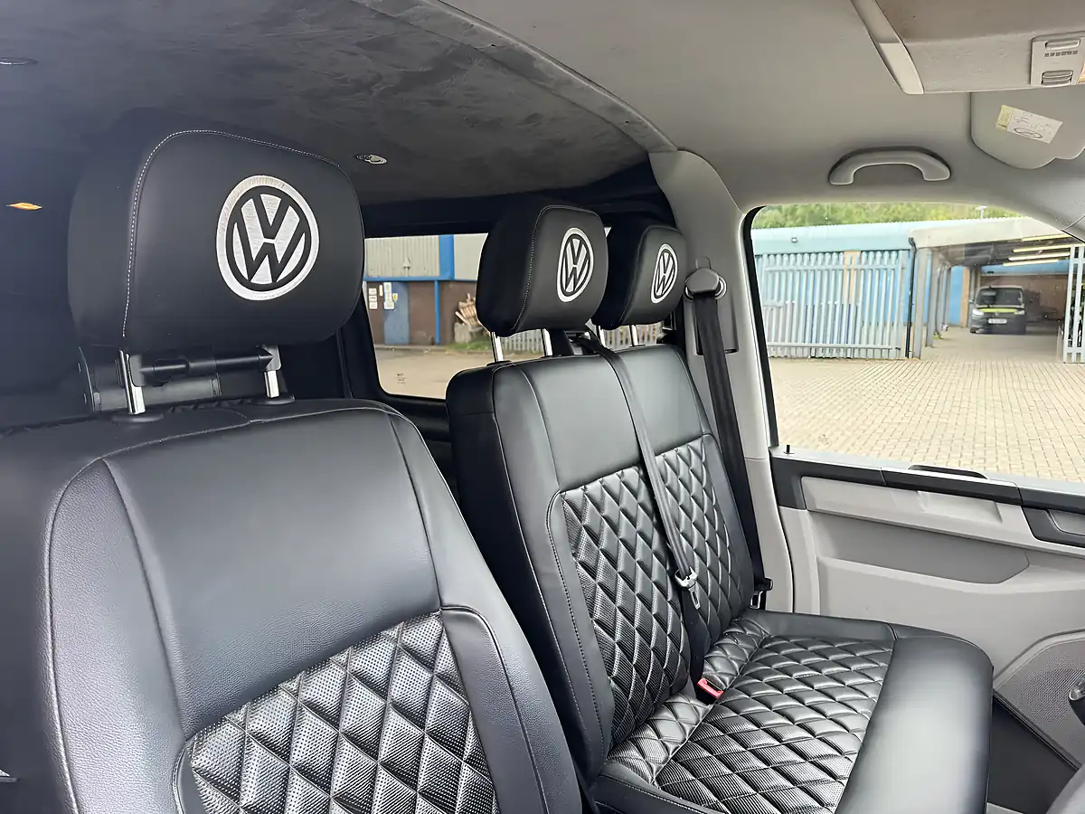 Used 2015 Volkswagen Transporter Startline White - Interior and Exterior details 11