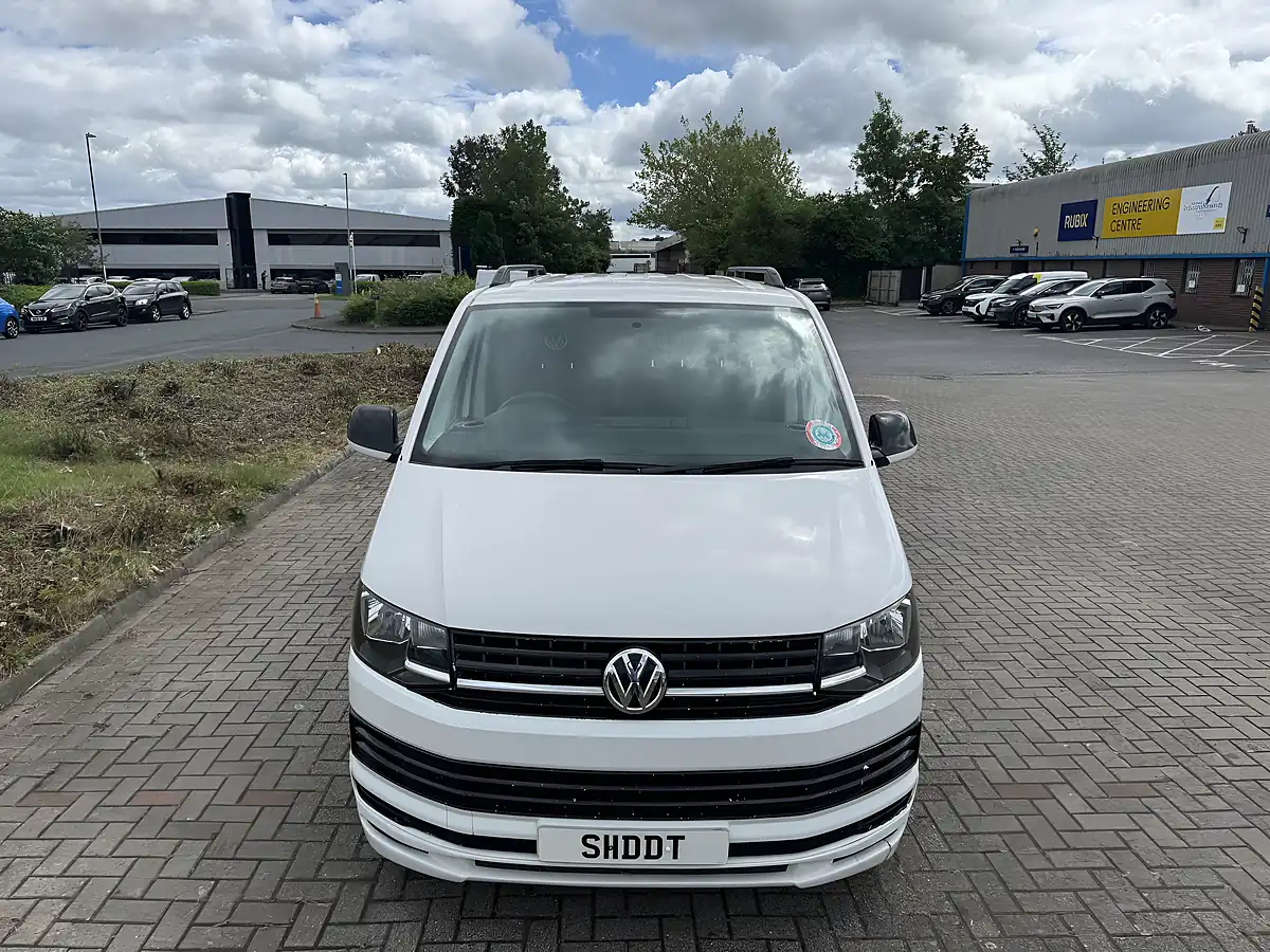 Used 2015 Volkswagen Transporter Startline White - Interior and Exterior details 2
