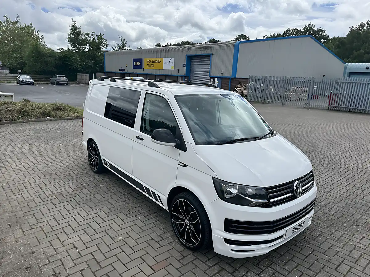 Used 2015 Volkswagen Transporter Startline White - Interior and Exterior details 3