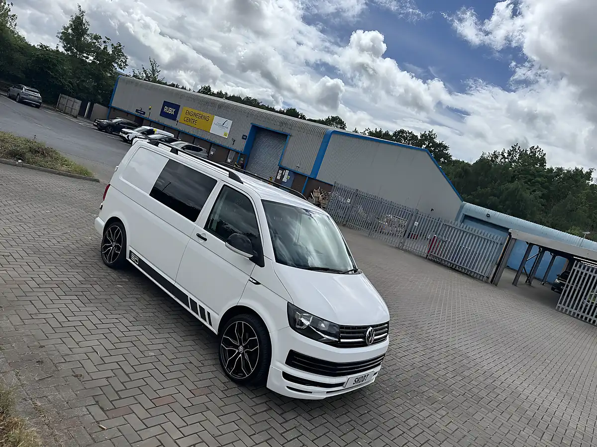 Used 2015 Volkswagen Transporter Startline White - Interior and Exterior details 9