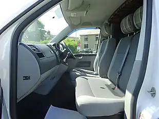 Used 2015 Volkswagen Transporter Startline White - Interior and Exterior details 10