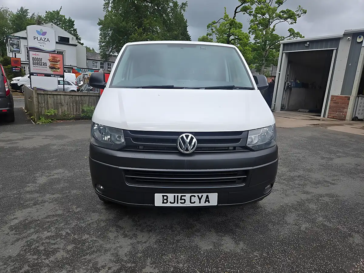 Used 2015 Volkswagen Transporter Startline White - Interior and Exterior details 2