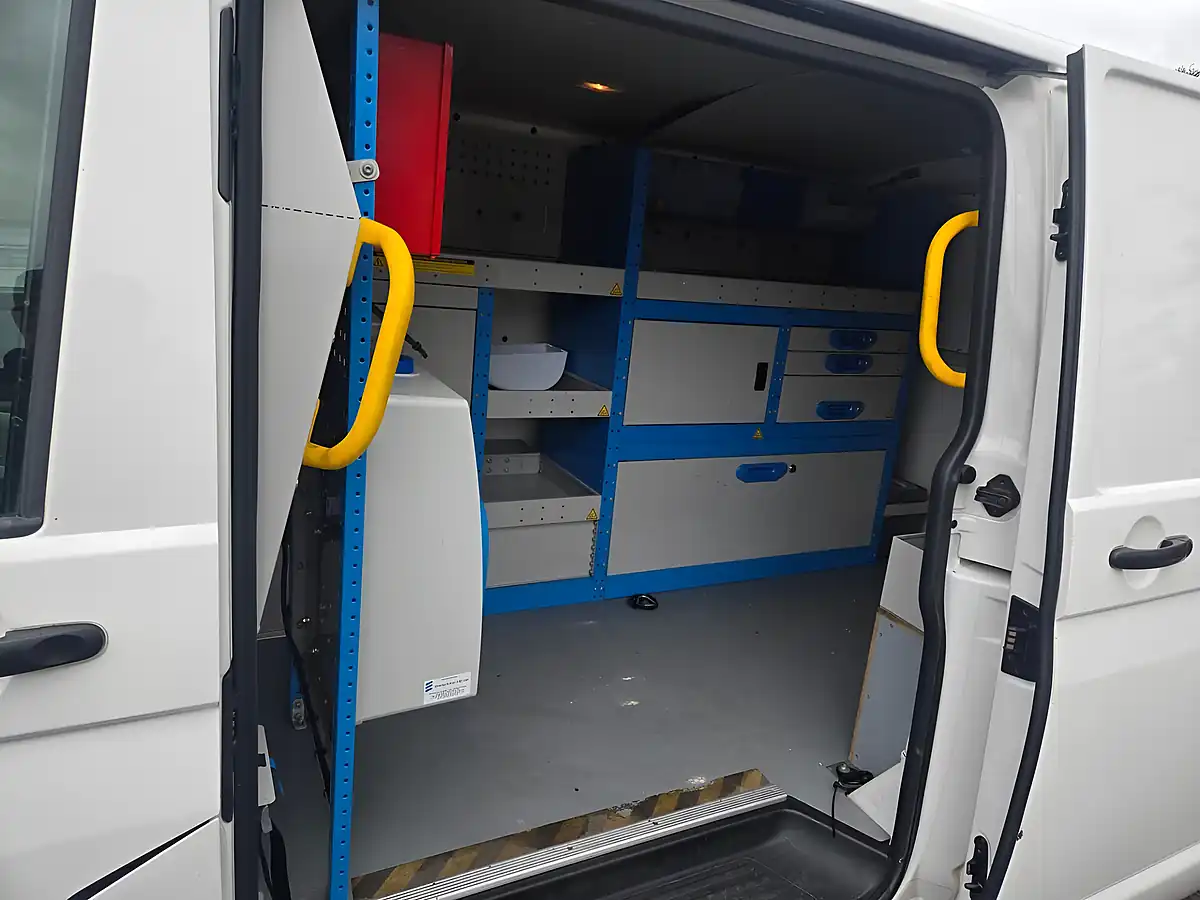 Used 2015 Volkswagen Transporter Startline White - Interior and Exterior details 6