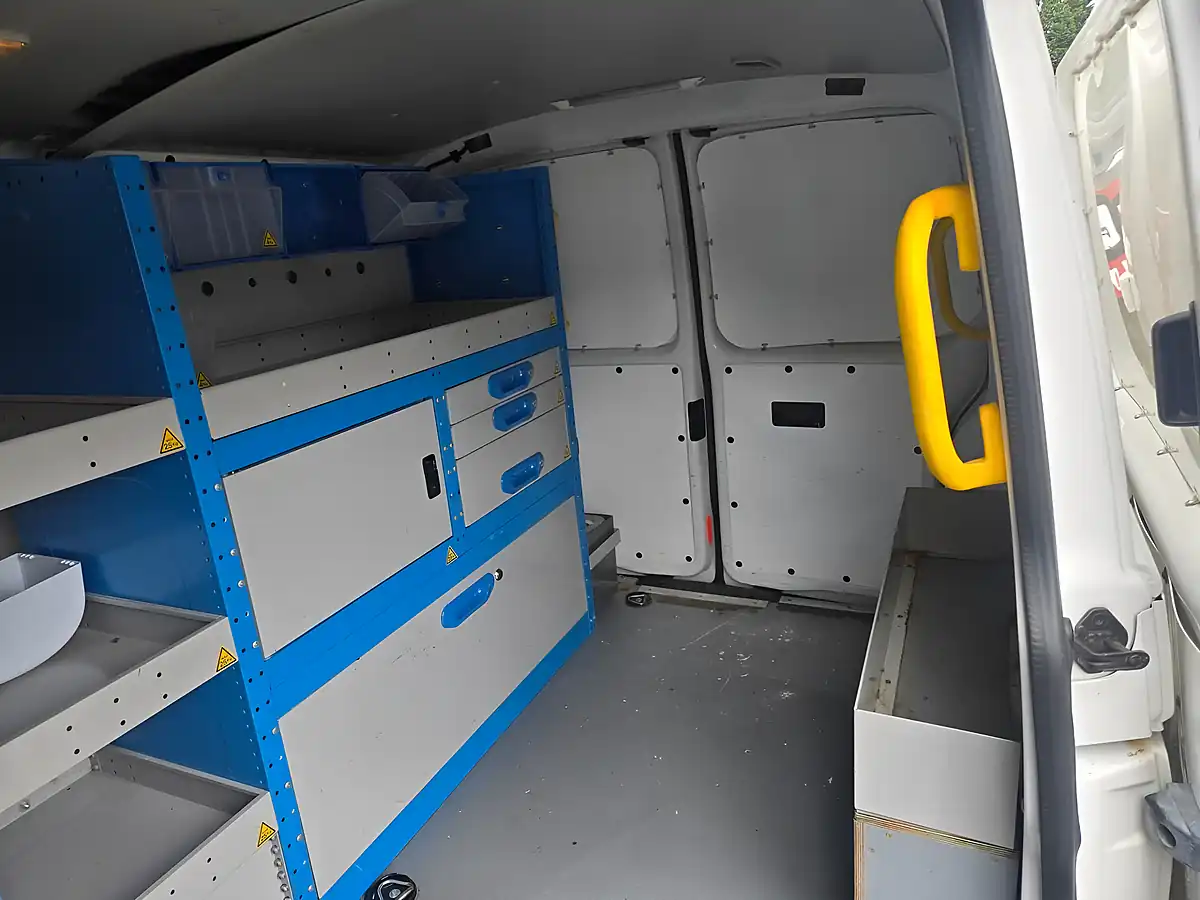 Used 2015 Volkswagen Transporter Startline White - Interior and Exterior details 7