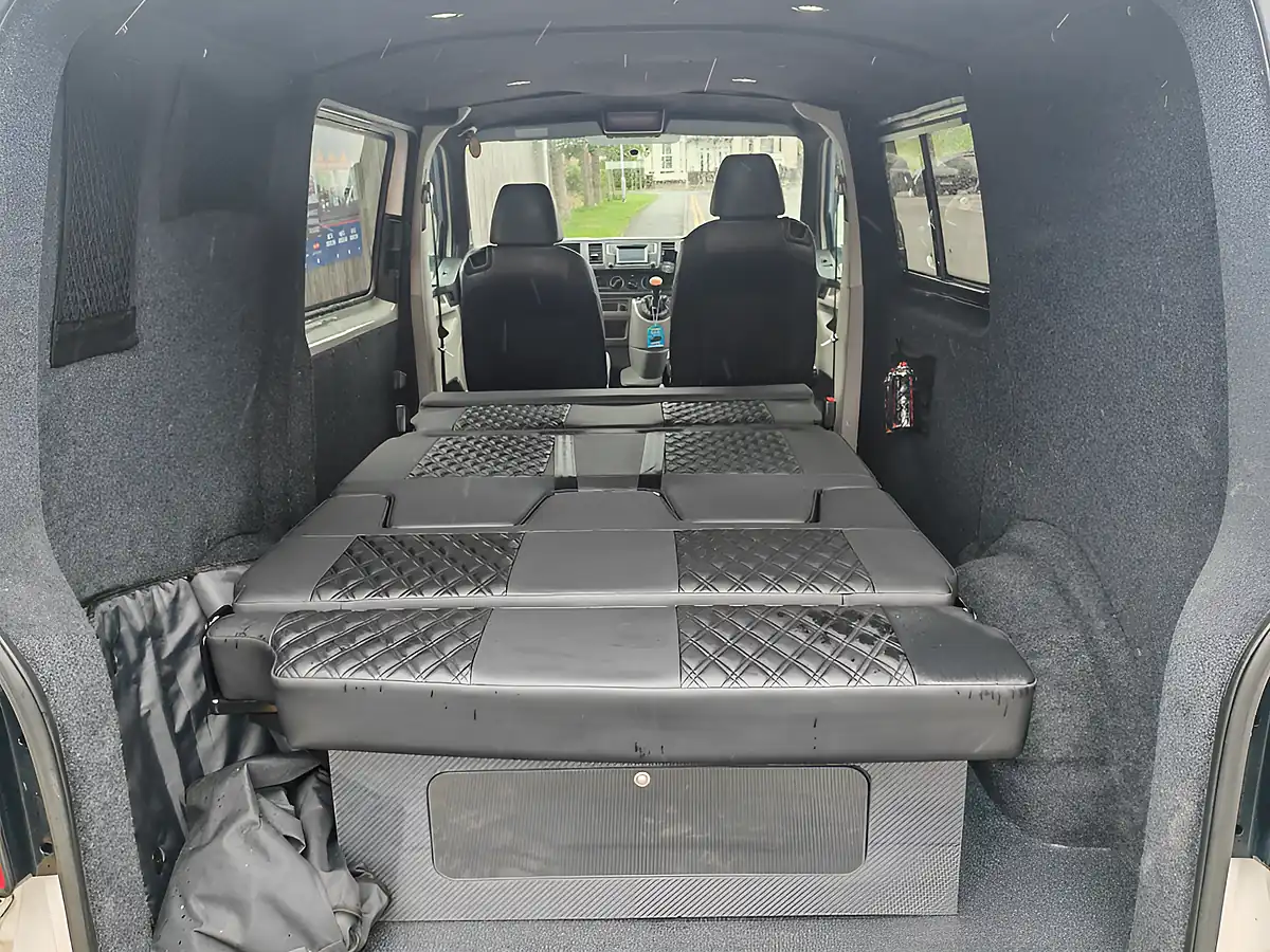 Used 2015 Volkswagen Transporter Startline White - Interior and Exterior details 17