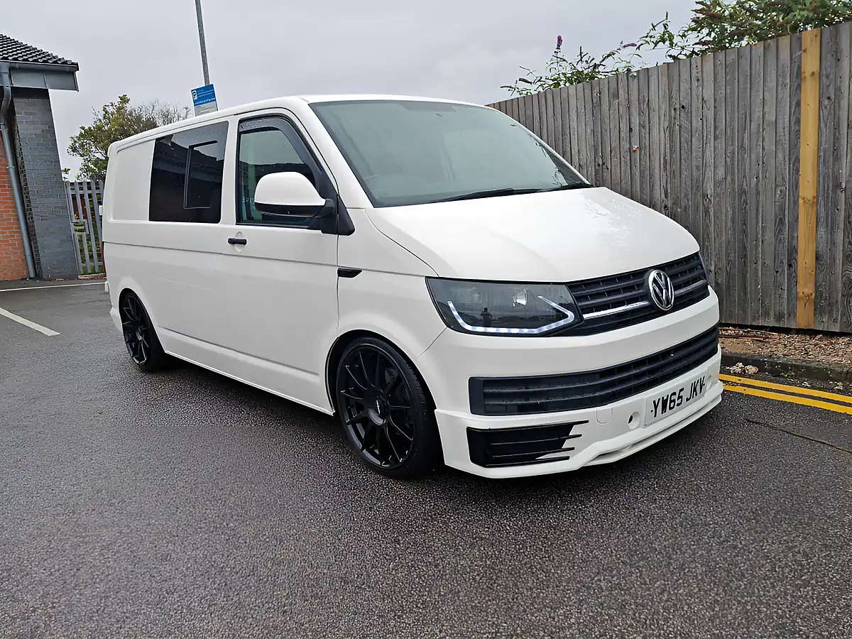 Used 2015 Volkswagen Transporter Startline White - Interior and Exterior details 3