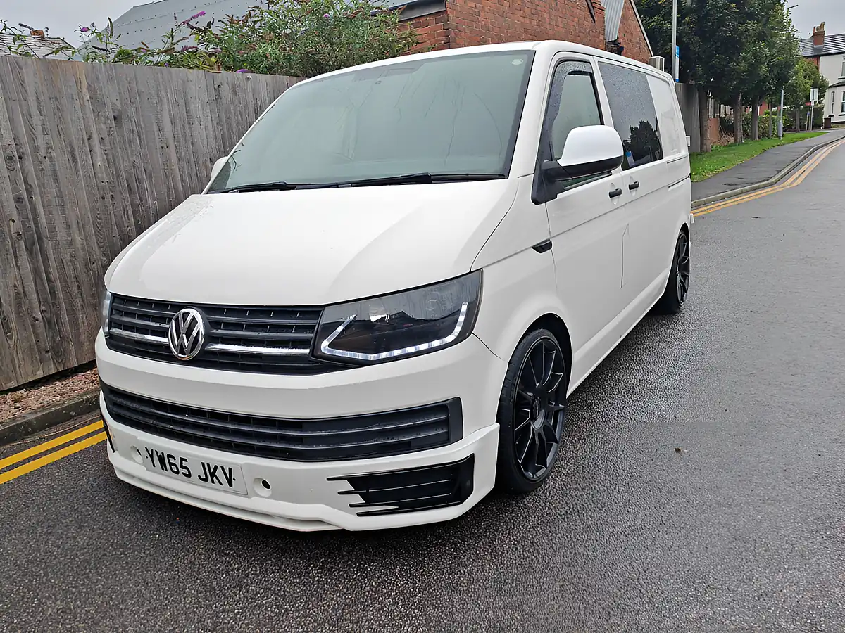 Used 2015 Volkswagen Transporter Startline White - Interior and Exterior details 5